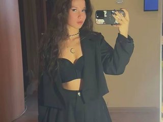 에로틱 한 영상 채팅 KristinaBlow