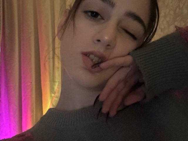 프로필 사진 kristinakaram