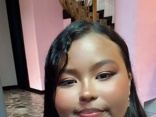 에로틱 한 영상 채팅 KristinDunss