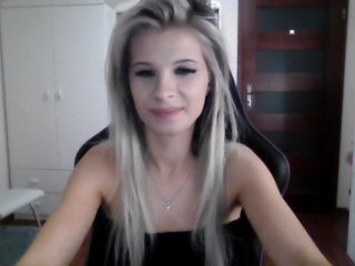에로틱 한 영상 채팅 KristineNatural