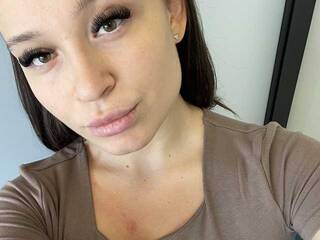 에로틱 한 영상 채팅 kristinkasiii