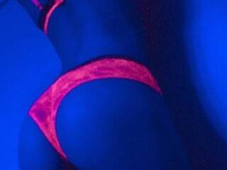 에로틱 한 영상 채팅 Kristiweb