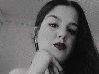 에로틱 한 영상 채팅 Kyannasweet