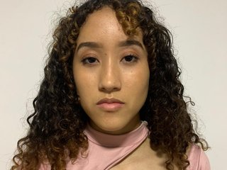 에로틱 한 영상 채팅 KyleLloyd