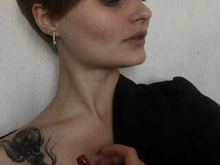 에로틱 한 영상 채팅 KylieBertie