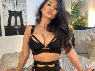 에로틱 한 영상 채팅 AngelikaNoir