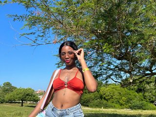 에로틱 한 영상 채팅 EbonyGodddes