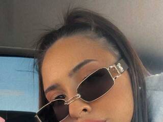 에로틱 한 영상 채팅 LarynBlackCat