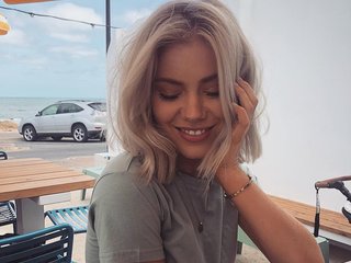 에로틱 한 영상 채팅 Lassova251