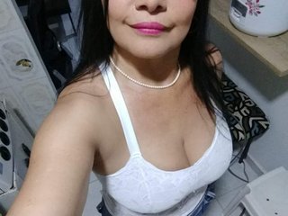 프로필 사진 LATINAANALx