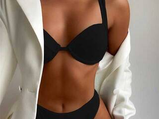 에로틱 한 영상 채팅 latinrapunzel4