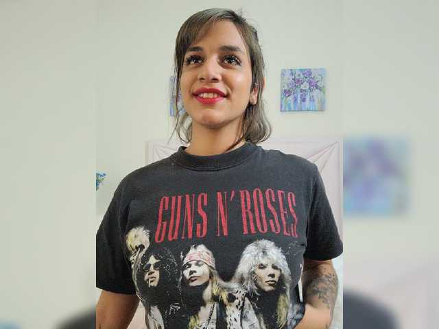 방송 스크린 샷 LauraBlau