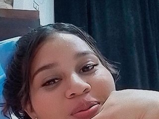 에로틱 한 영상 채팅 LauraBree