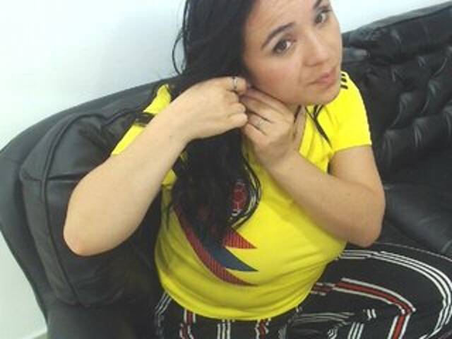 방송 스크린 샷 LeahFoster