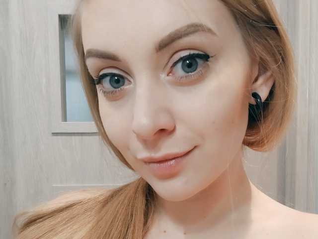 프로필 사진 LeahGoldHair