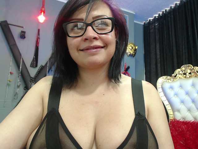 사진 Leia-bennet Double vibration 11,22,33,44,55,66,99,111,222.33 :welcome Hi, I'm a Latin girl, :sexy very hot willing to fulfill your fantasies...Hi,Soy una chica latina, muy caliente dispuesta a cumplir tus fantasías.