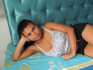 에로틱 한 영상 채팅 Leidy-Smith1