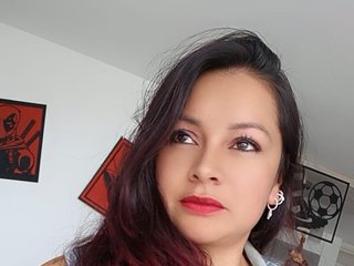 에로틱 한 영상 채팅 Leidydi223