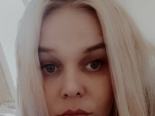 에로틱 한 영상 채팅 Leila30