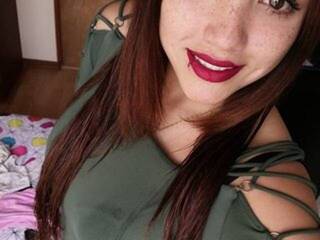 에로틱 한 영상 채팅 LeilaSmile