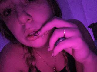 에로틱 한 영상 채팅 LekaAlena