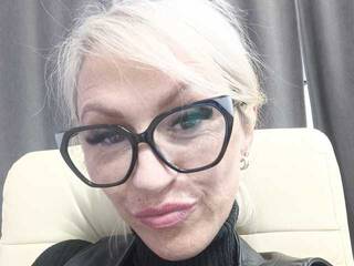 에로틱 한 영상 채팅 LekSae