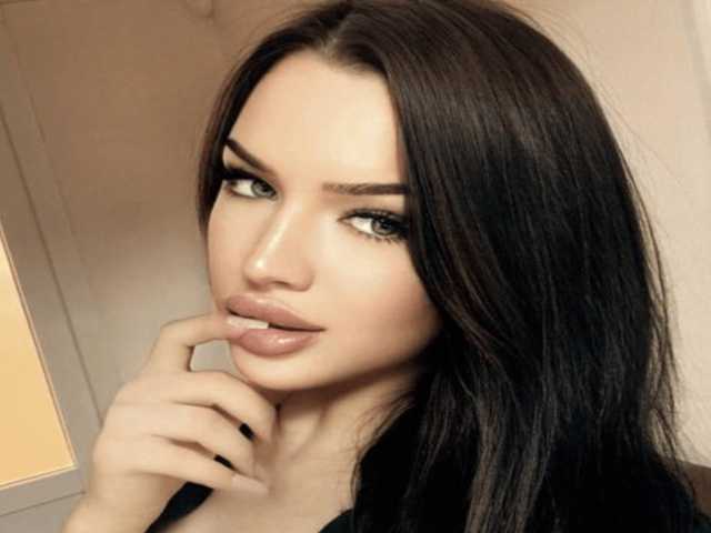 프로필 사진 LeontineCuffie