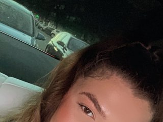 에로틱 한 영상 채팅 Leslie08