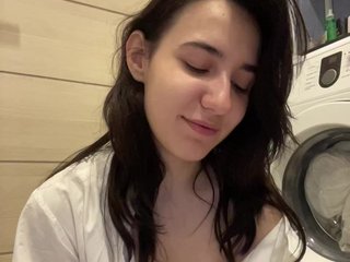 에로틱 한 영상 채팅 TinyKnock