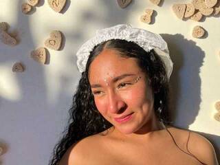 에로틱 한 영상 채팅 Lexiiee1