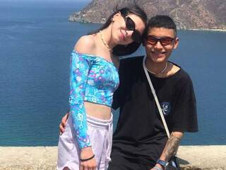 에로틱 한 영상 채팅 Lexus-scarlet