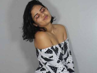 에로틱 한 영상 채팅 liaEvans1