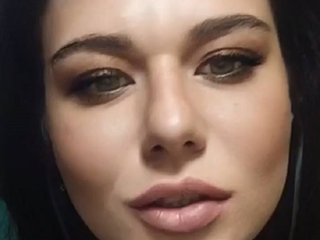 에로틱 한 영상 채팅 LilaBetsy