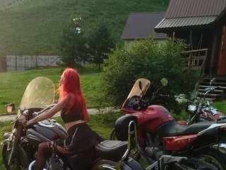에로틱 한 영상 채팅 Lilit696