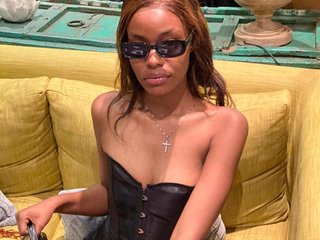 에로틱 한 영상 채팅 Lillie-03