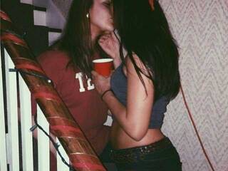 에로틱 한 영상 채팅 Lilo_Ruby_Meow