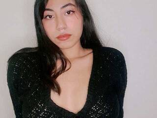 에로틱 한 영상 채팅 Lilsayur