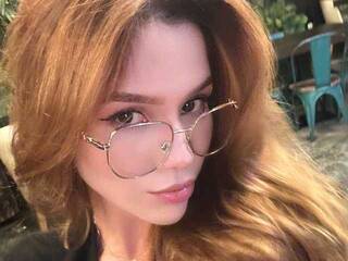 에로틱 한 영상 채팅 lilyeaston