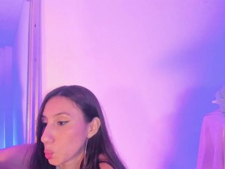 에로틱 한 영상 채팅 lilyevans