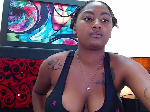 사진 linacabrera welcome guys come n see me #naked #wild #naughty im a #ebony #latina #kinky #cute #bigtits enjoy with me in #pvt or just tip if u like the view #deepthroat #sexy #dildo #blowjob #CAM2CAM