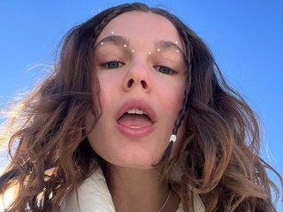 에로틱 한 영상 채팅 LinaStones