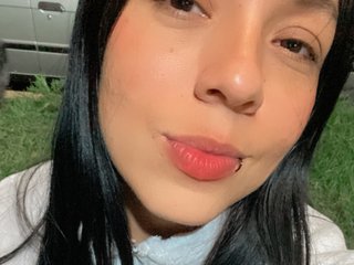 에로틱 한 영상 채팅 LindaLunaa