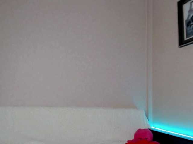 사진 LindaSweez WELCOME TO MY ROOM:) LETS HAVE FUN WITH ME:) #ASIAN #LOVENSE #DILDO #NEW #CUMSHOW