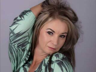 에로틱 한 영상 채팅 Lionessss