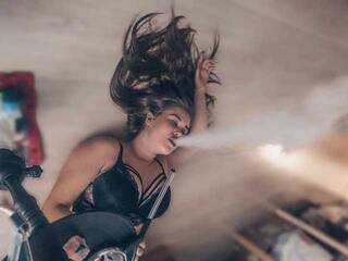 에로틱 한 영상 채팅 LisaKuture