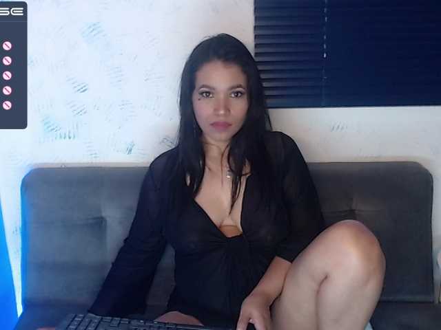 사진 LissaHilman I feel naughty!!!♥ -Goal: Ride my Dildos #bigboobs #latina #anal #deepthroat