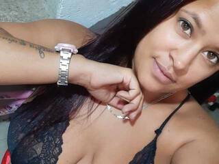 에로틱 한 영상 채팅 little--lulu