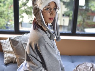 에로틱 한 영상 채팅 littlenewbie