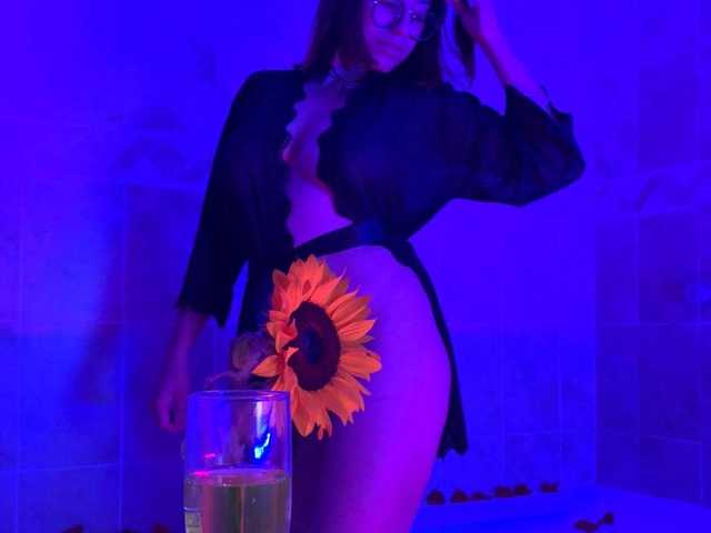 프로필 사진 lizabennett
