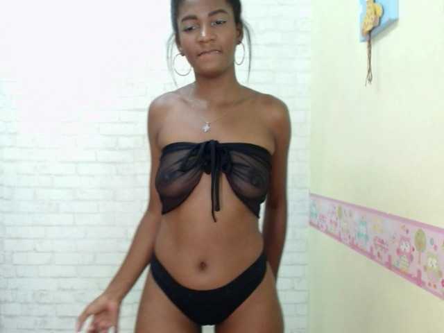 방송 스크린 샷 Lizzie-Clark